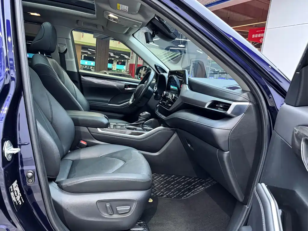 Highlander 2022 Hybrid 2.5L AWD Premium 7-Seater