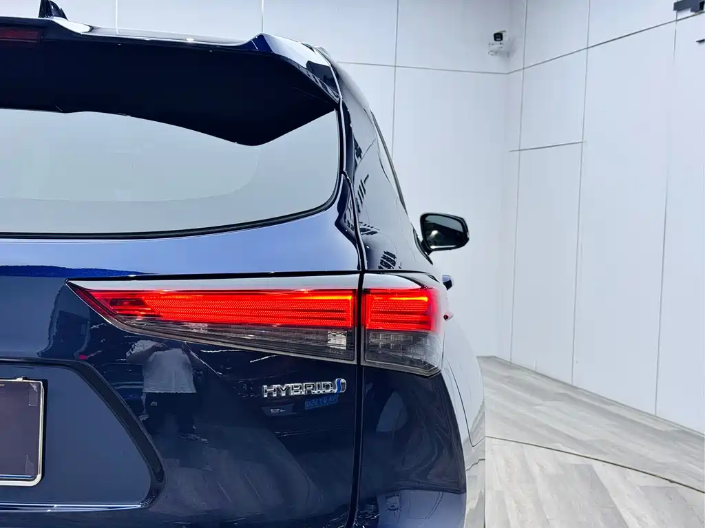 Highlander 2022 Hybrid 2.5L AWD Premium 7-Seater