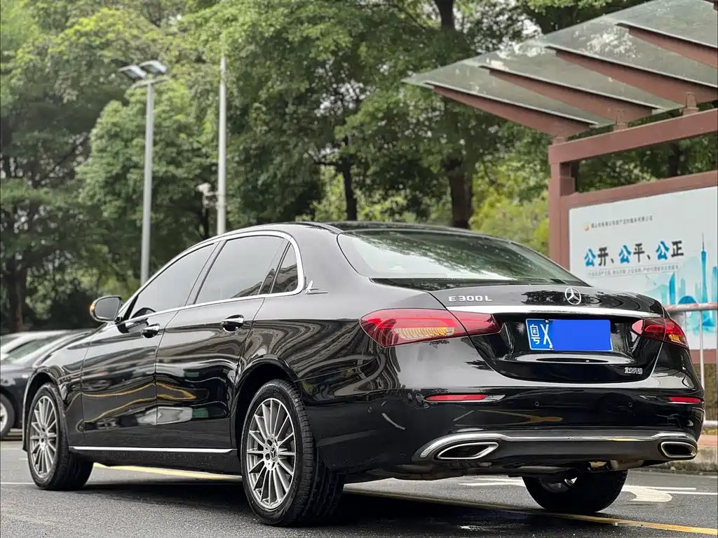 Mercedes-Benz E-Class 2022 E 260 L