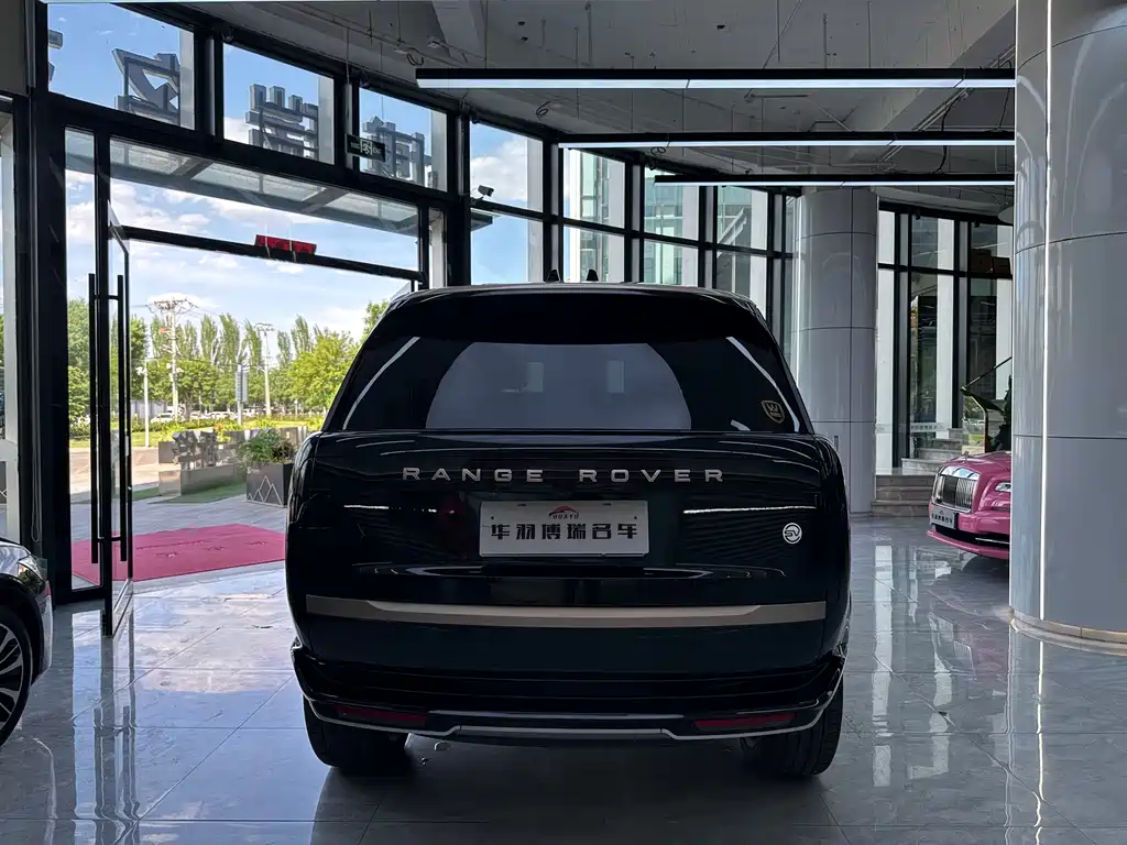 Range Rover 2025 3.0 L6 400PS Autobiography LWB