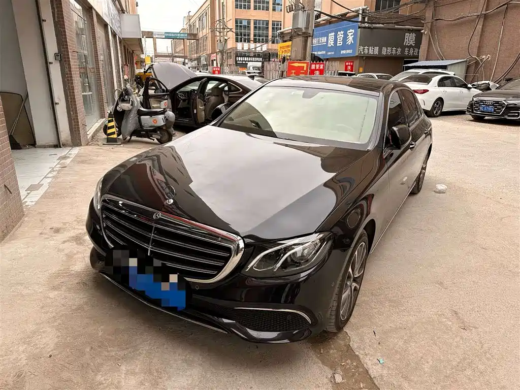 Mercedes-Benz E-Class 2019 E 300 L Fashion