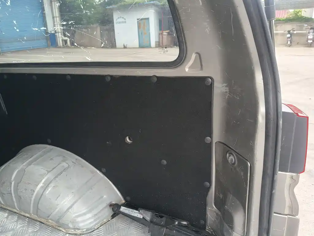 Dongfeng Lingzhi 2022 M5 1.6L Utility 5-seater