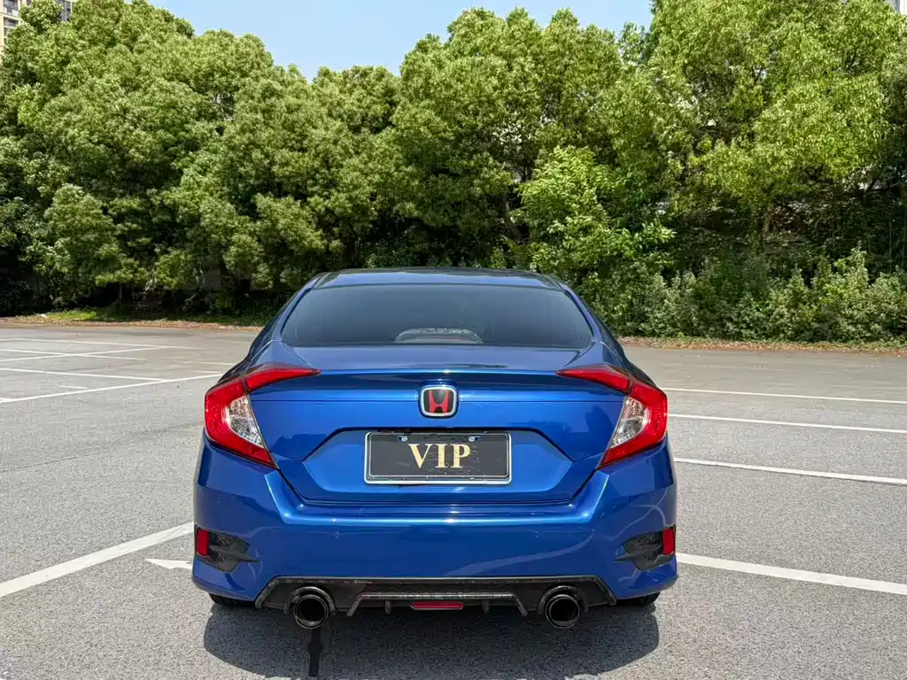Honda Civic 2016 220TURBO CVT Luxury Edition