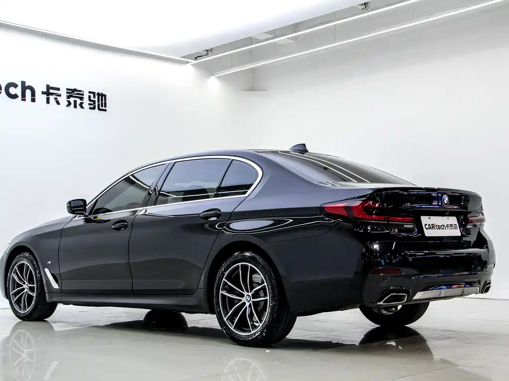 BMW 5 Series 2022 Facelift II 525Li M Sport Package