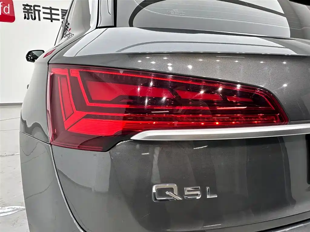 Audi Q5L 2022 40 TFSI Luxury Dynamic Edition
