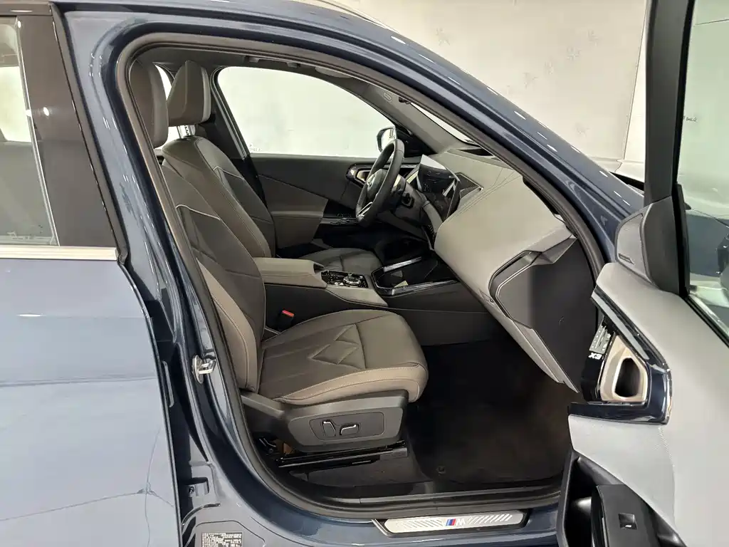 BMW X3 2025 xDrive30L Exclusive M Sport Night Edition
