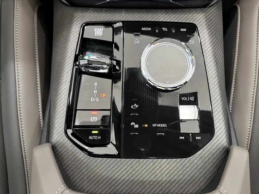 BMW X3 2025 xDrive30L Exclusive M Sport Night Edition