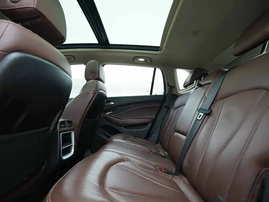 Avenir Plus 2016 28T 4WD Luxury Edition
