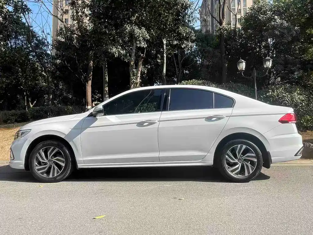 Bora 2023 200TSI DSG Yuexing Edition