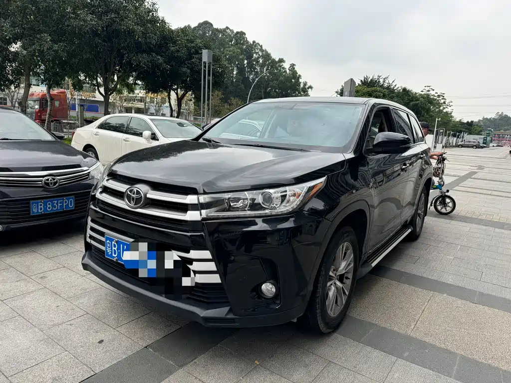 Toyota Highlander 2018 2.0T FWD Elite Edition 7-Seater China VI