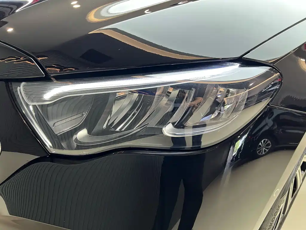 Mercedes-Benz E 300 L Luxury (2024 Facelift)