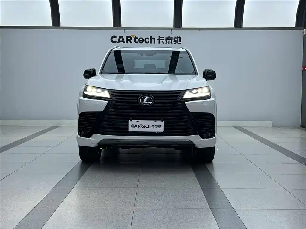 Lexus LX 600 2025