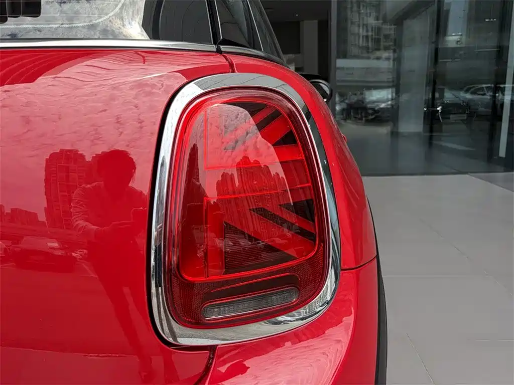 MINI Cooper Artist 2018 1.5T