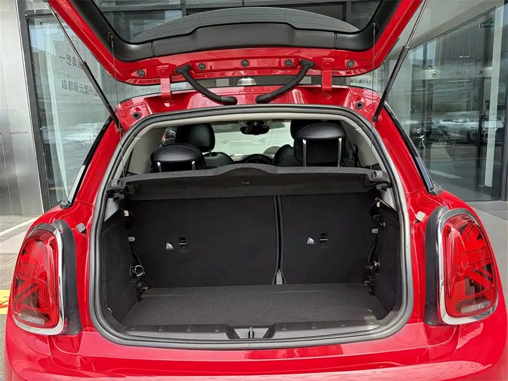 MINI Cooper Artist 2018 1.5T