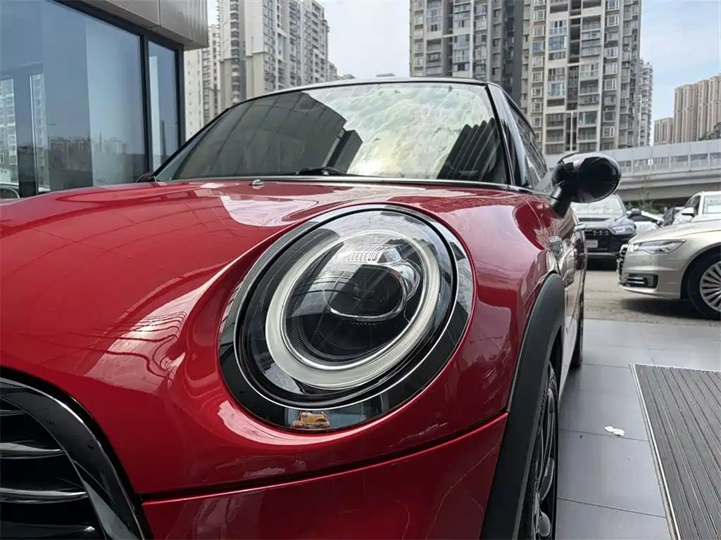 MINI Cooper Artist 2018 1.5T