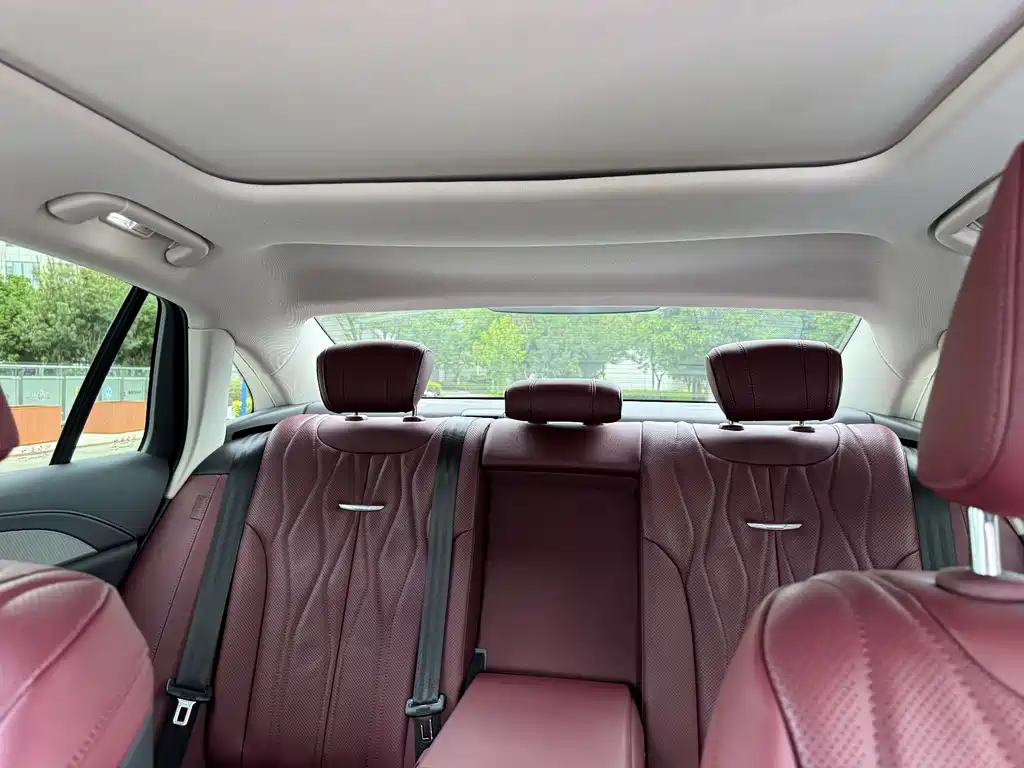 Hongqi H5 2024 2.0T Automatic Smart Connected Flagship Edition