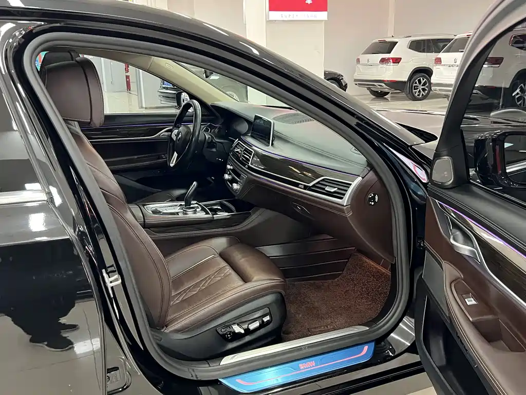 BMW 7 Series 2019 Facelift 730Li Luxury Package