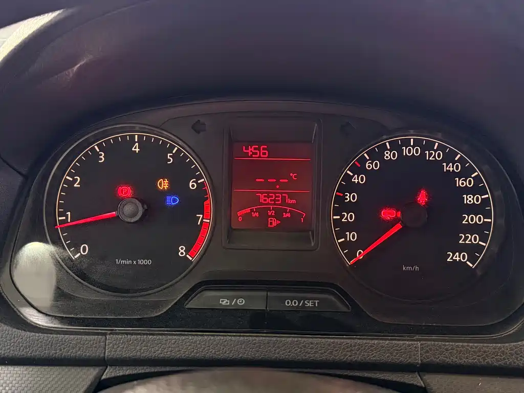 Jetta 2015 Zhihui Edition 1.4L Manual Fashion Type