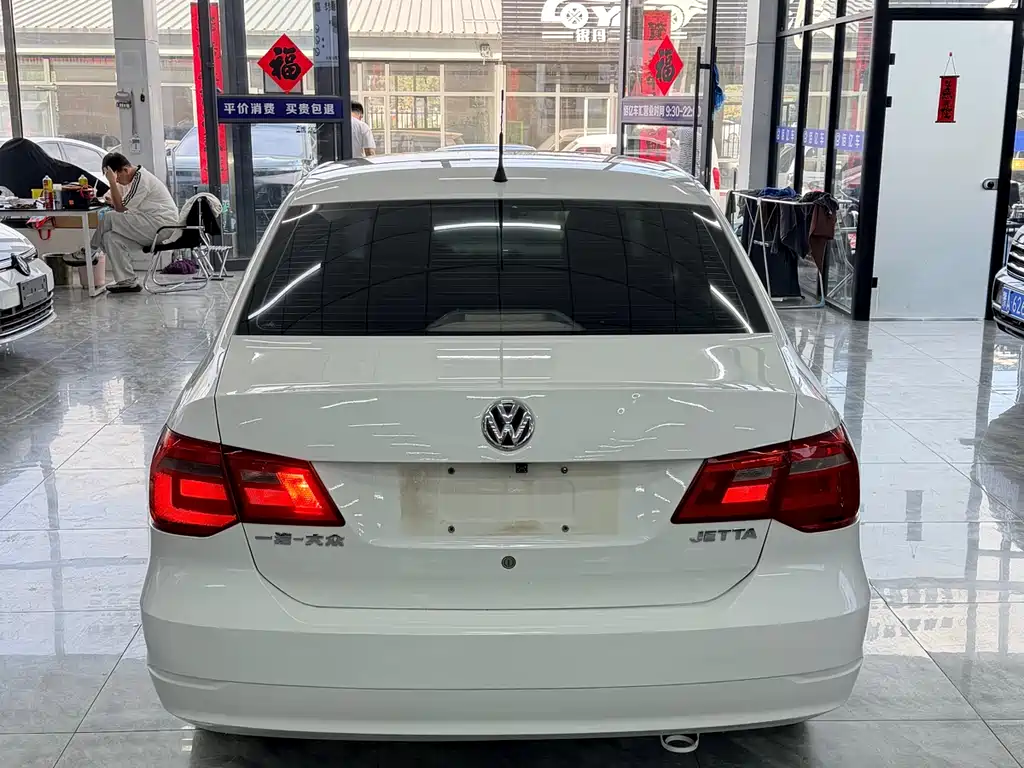 Jetta 2015 Zhihui Edition 1.4L Manual Fashion Type