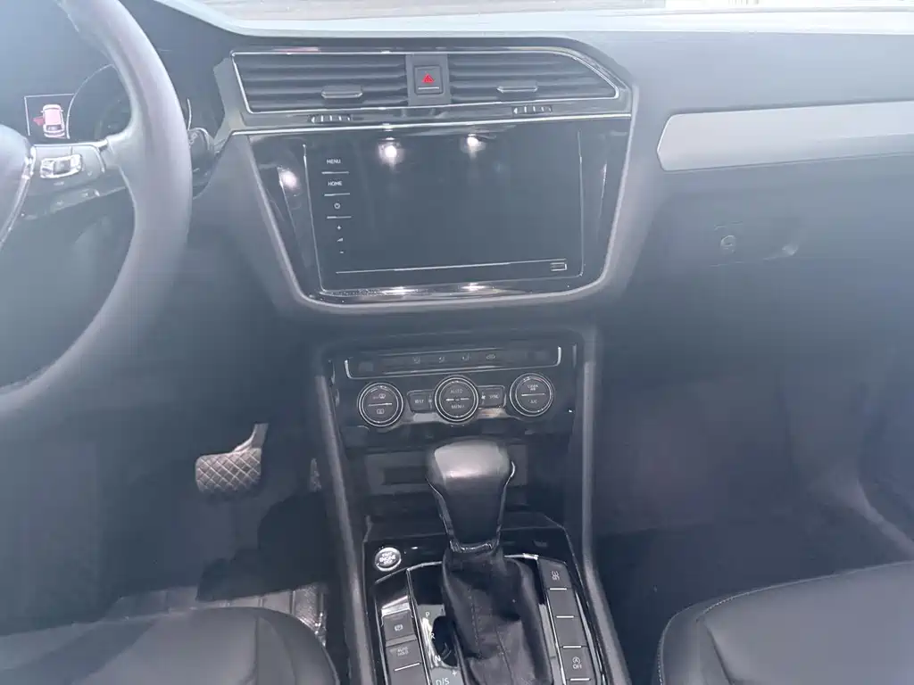 Tiguan L 2019 330TSI Automatic FWD Panoramic Comfort Edition China VI