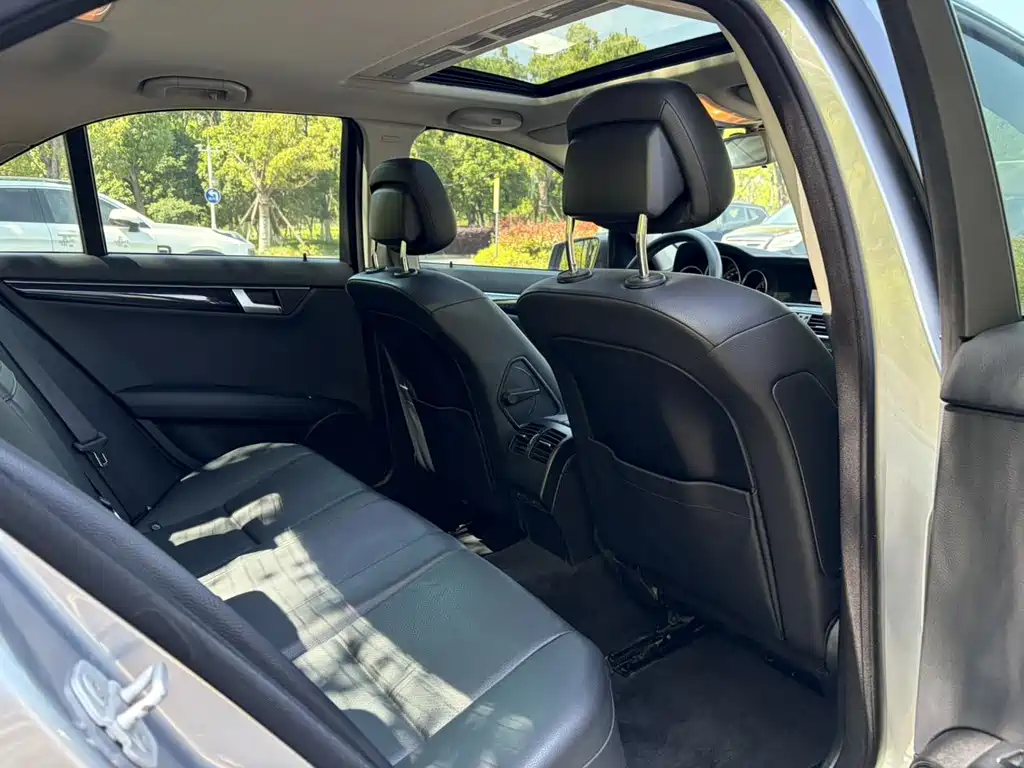 Mercedes-Benz C-Class 2013 C 180 Classic Grand Edition