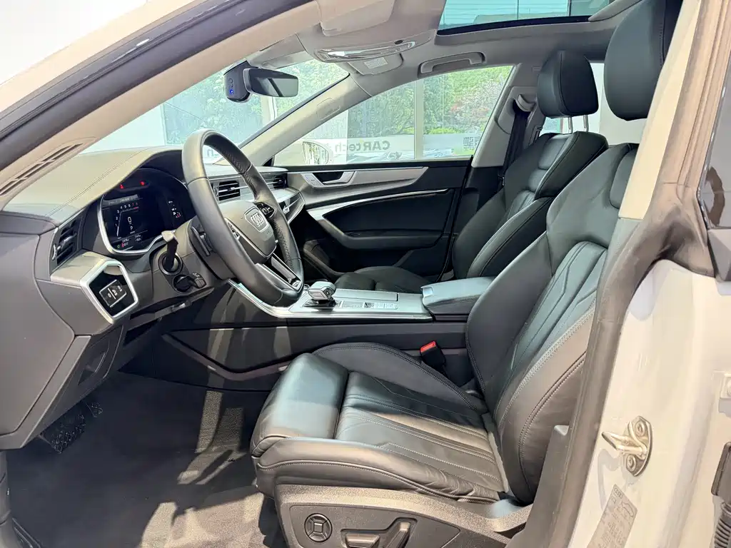 Audi A7 2023 45 TFSI Premium Selection