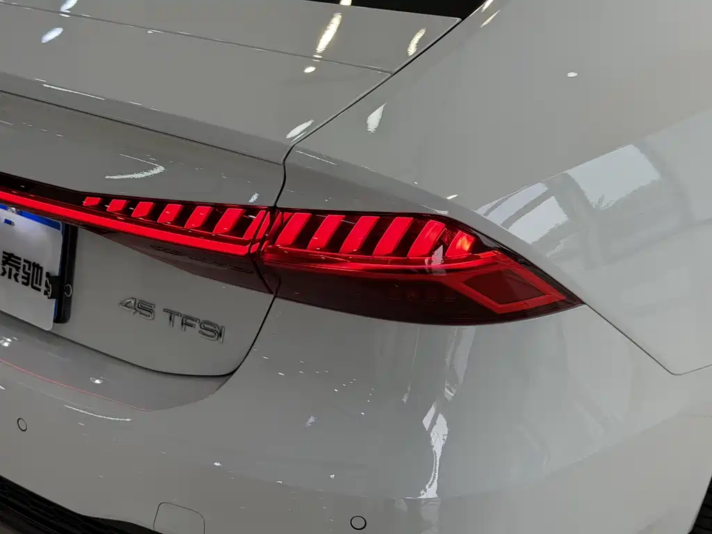 Audi A7 2023 45 TFSI Premium Selection