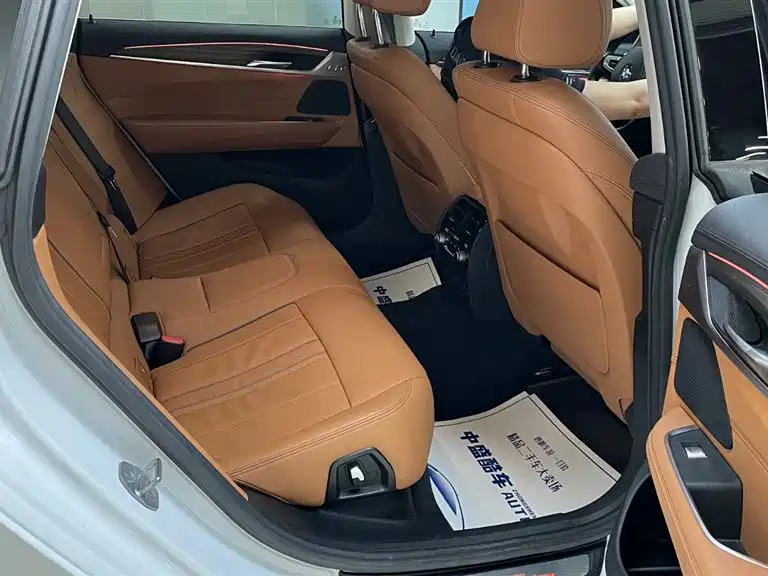 BMW 6 Series GT 2018 630i Luxury Design Package
