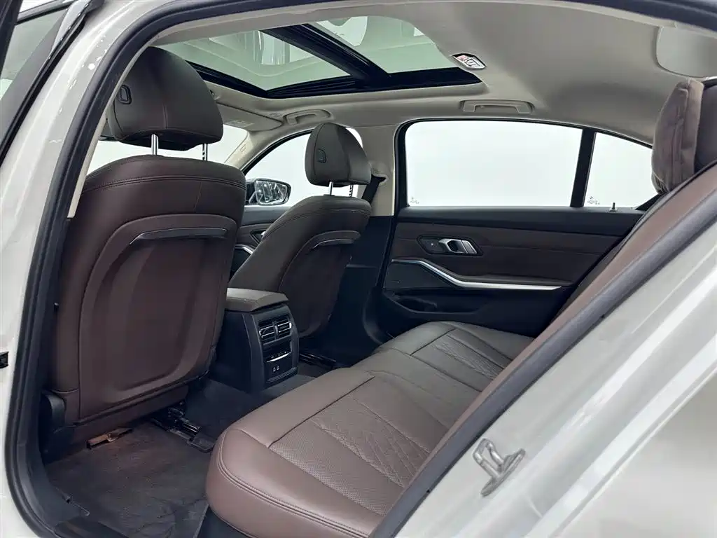 BMW i3 2025 eDrive 40 L M Sport Night Package
