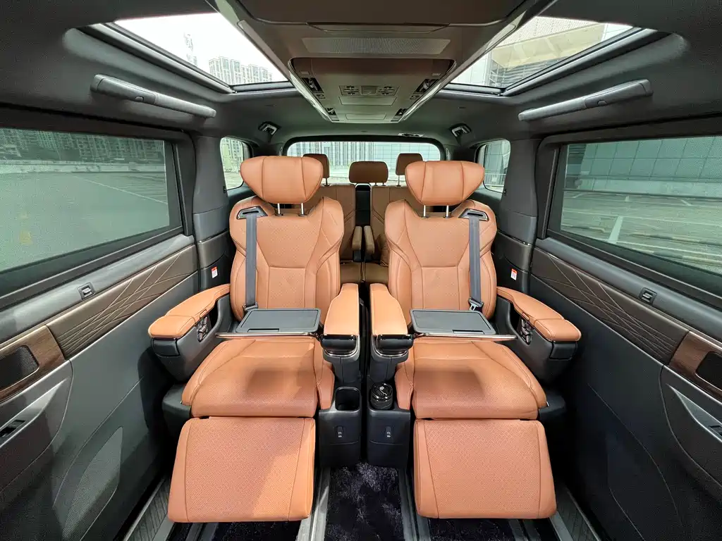 Toyota Vellfire 2024 Crown Hybrid 2.5L Supreme Executive Edition