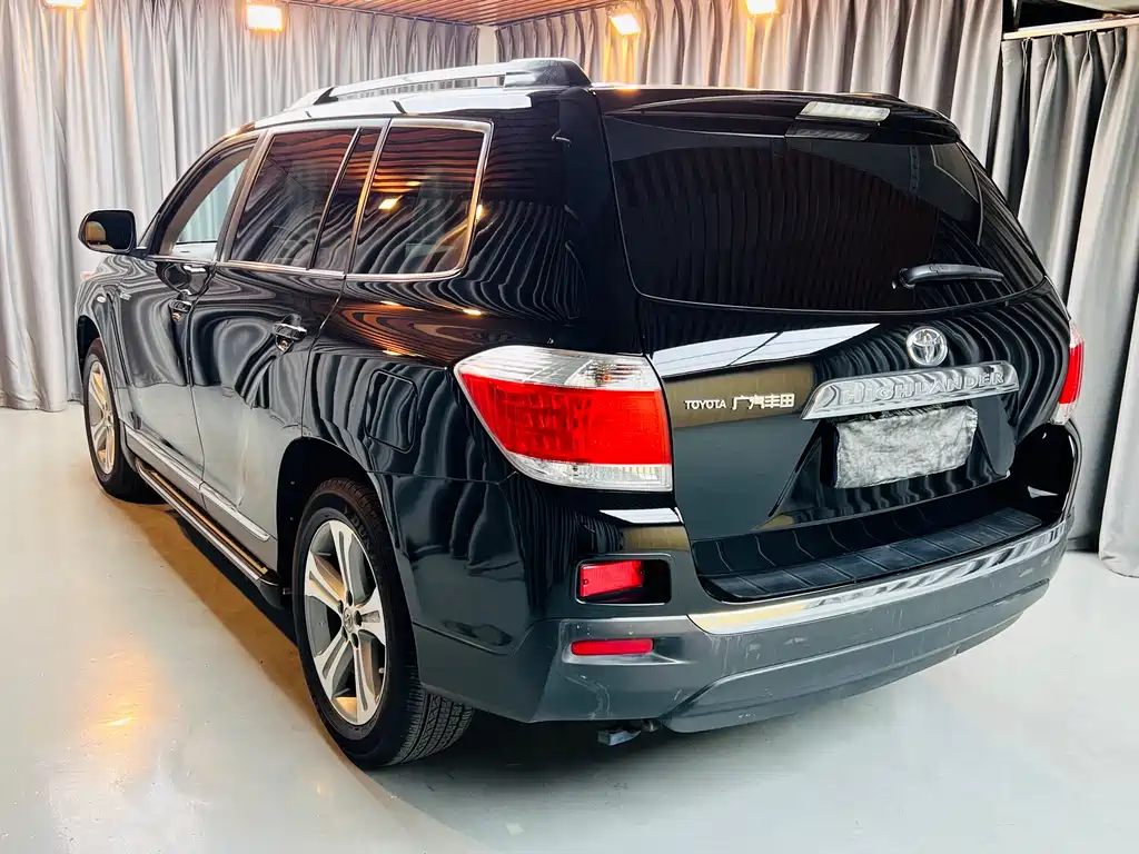 2012 Toyota Highlander 2.7L FWD 7-Seater Luxury Edition