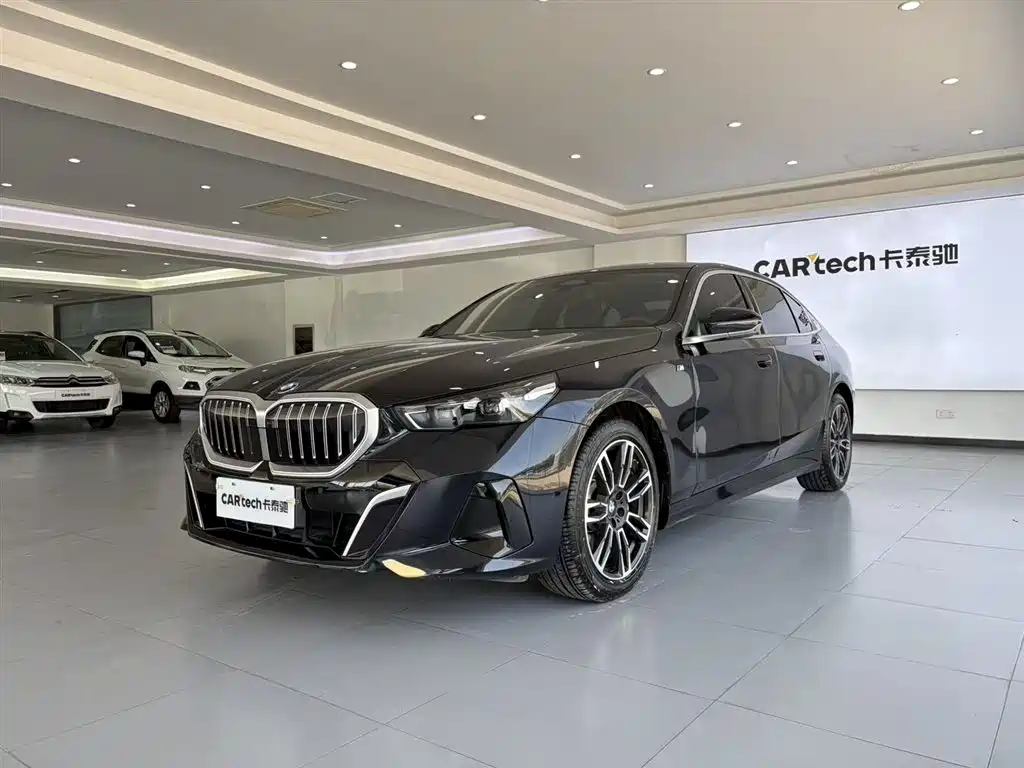 BMW 5 Series 2025 530Li Leading Edition M Sport Package