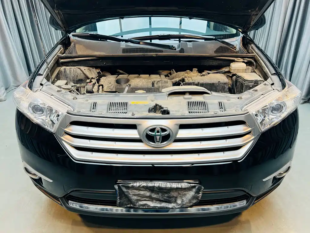 2012 Toyota Highlander 2.7L FWD 7-Seater Luxury Edition