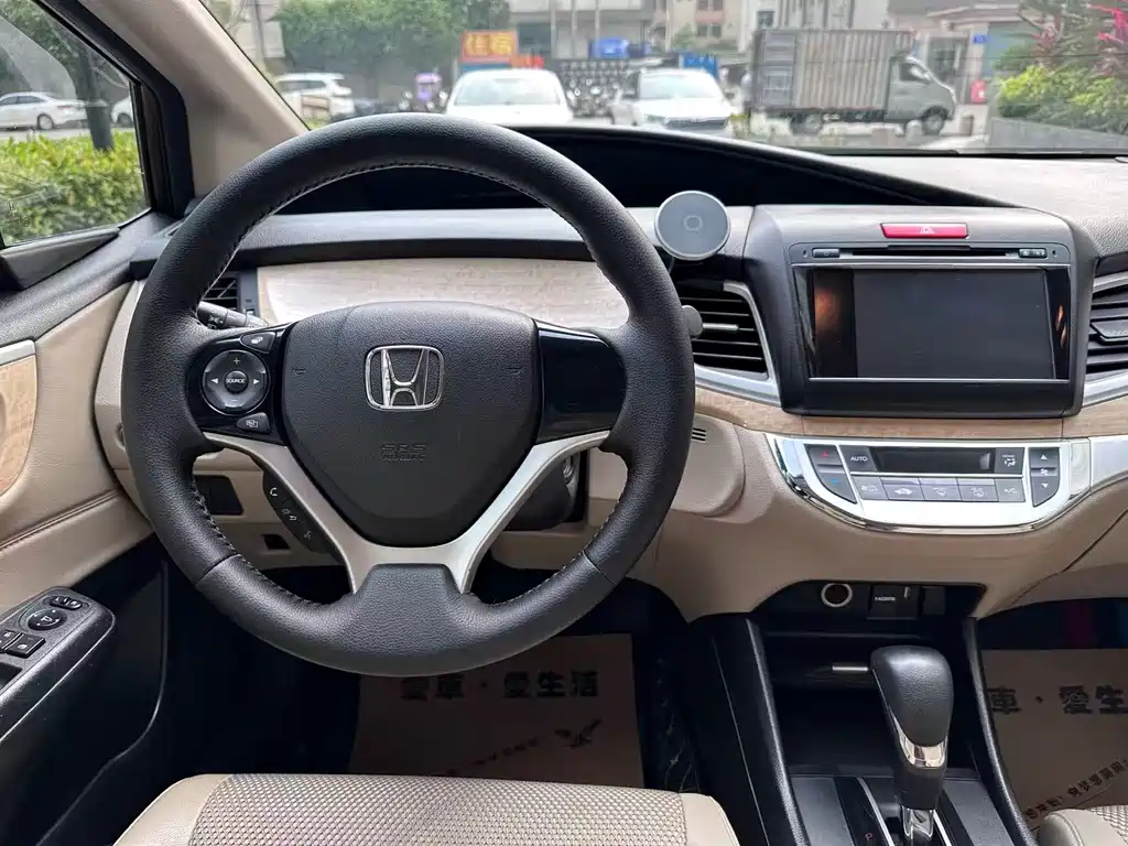 Honda Jade 2013 1.8L Automatic Comfort Edition 5-seater