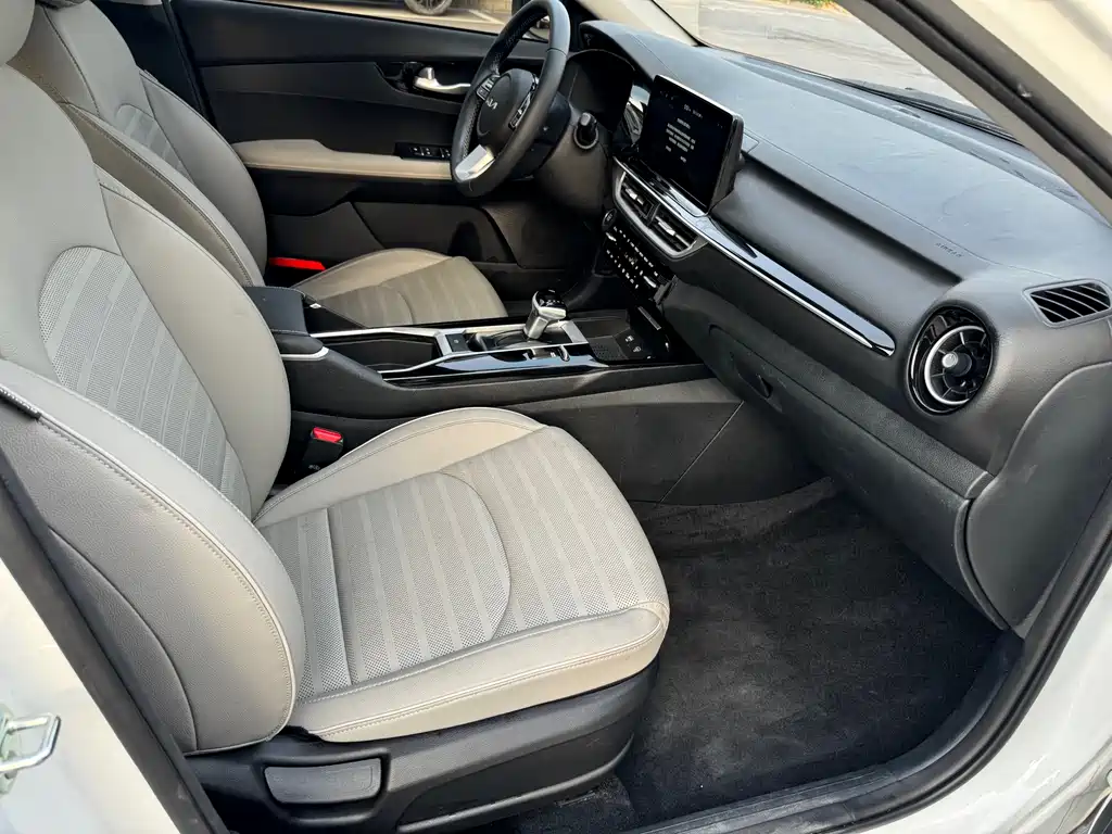Kia K3 2023 1.5L CVT Comfort Edition