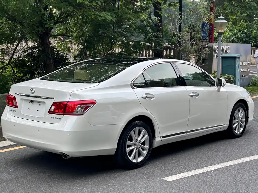 Lexus ES 2012 240 Special Limited Edition