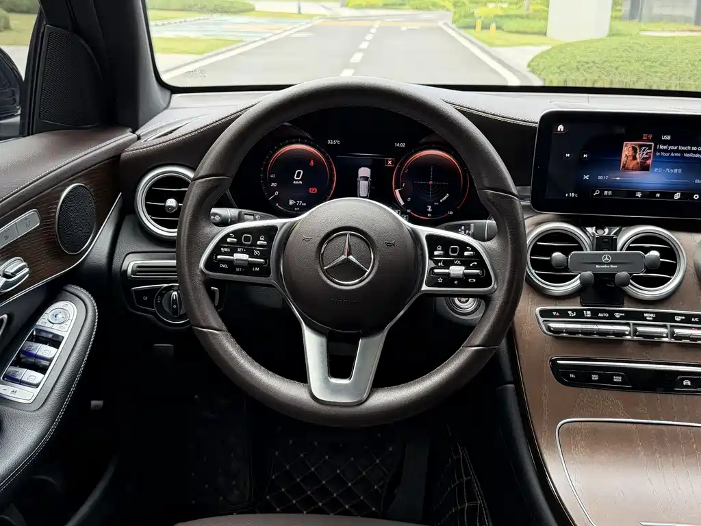 Mercedes-Benz GLC 300 L 4MATIC Dynamic Edition