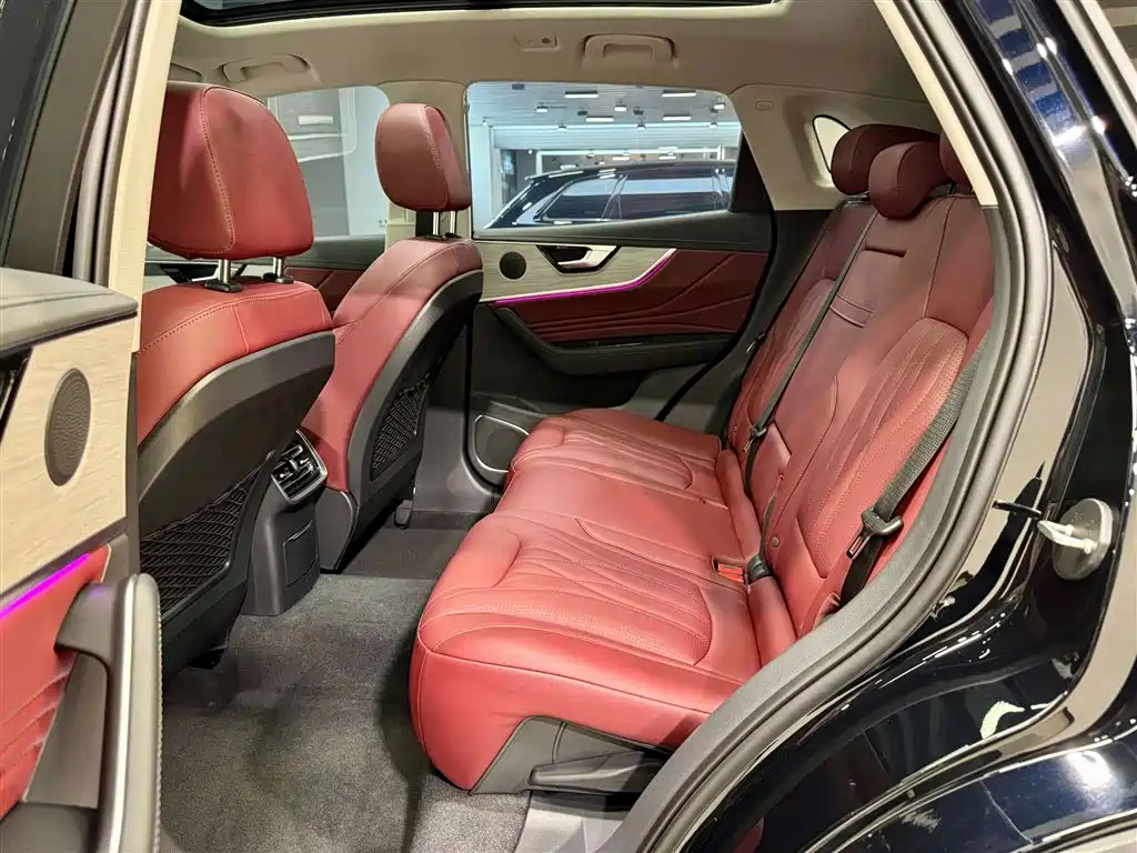 Hongqi HS5 2025 2.0T FWD Xuan Ying Edition