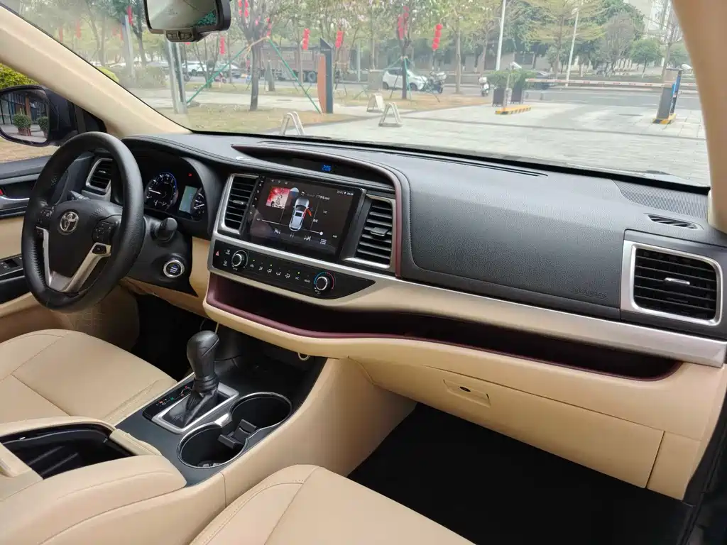 Toyota Highlander 2017 2.0T 2WD Elite Edition 7-Seater