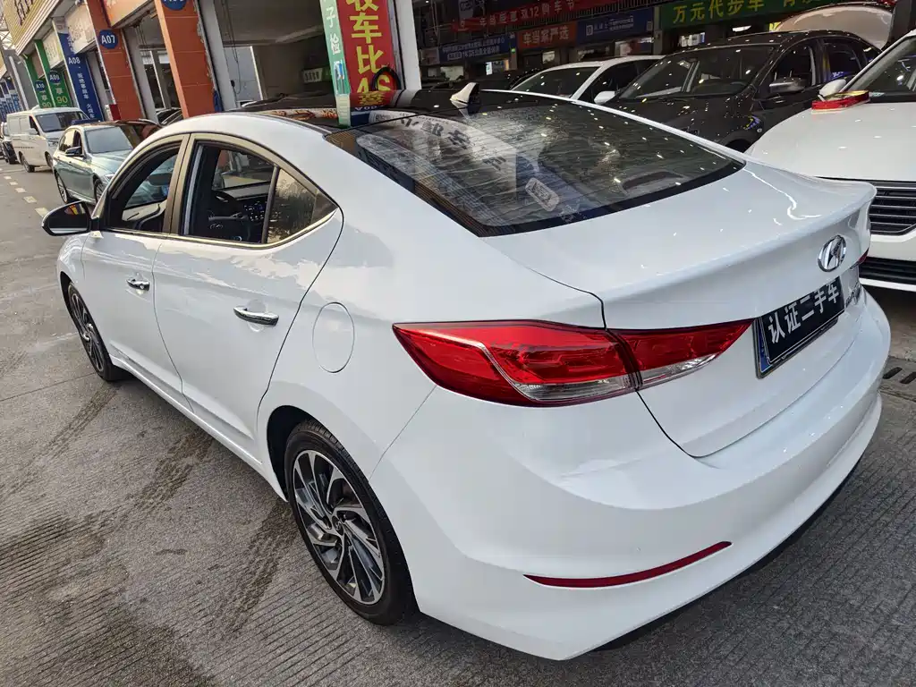 Elantra GT 2019 model 1.4T DCT Sport