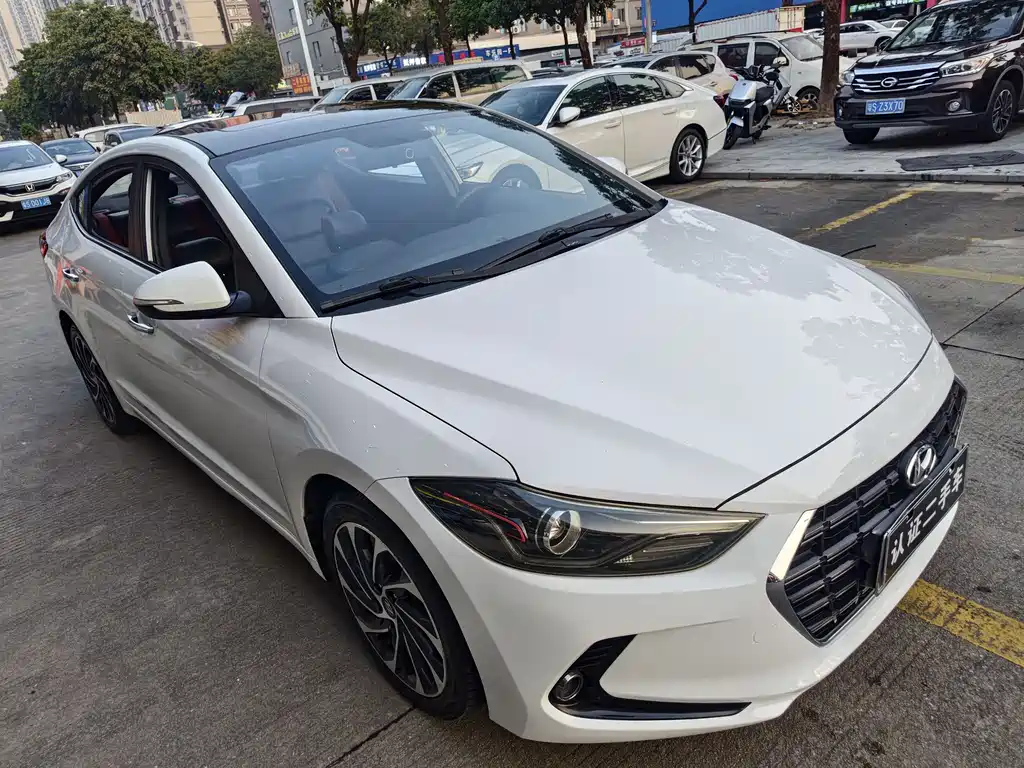 Elantra GT 2019 model 1.4T DCT Sport