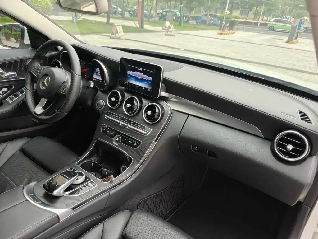 Mercedes-Benz C-Class 2016 C 180 L Sport