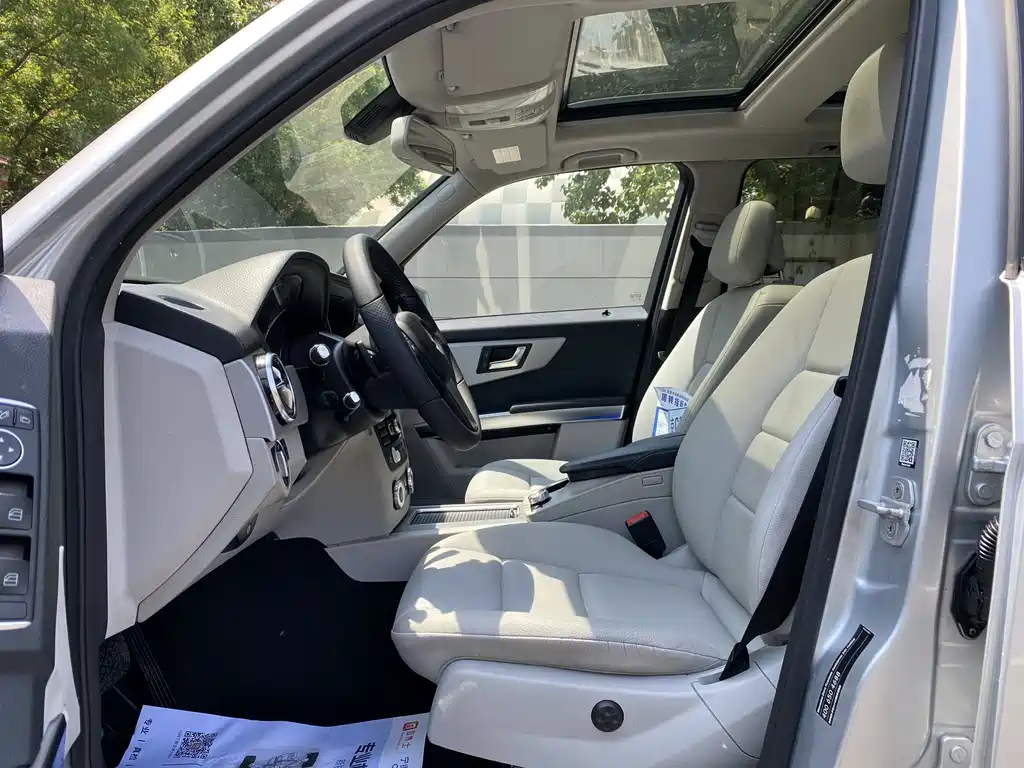 Mercedes-Benz GLK-Class 2013 GLK 300 4MATIC Dynamic Sunroof Edition