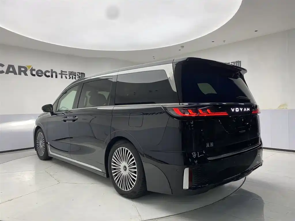 Voyah Dreamer 2025 PHEV AWD Flagship Kunpeng Edition