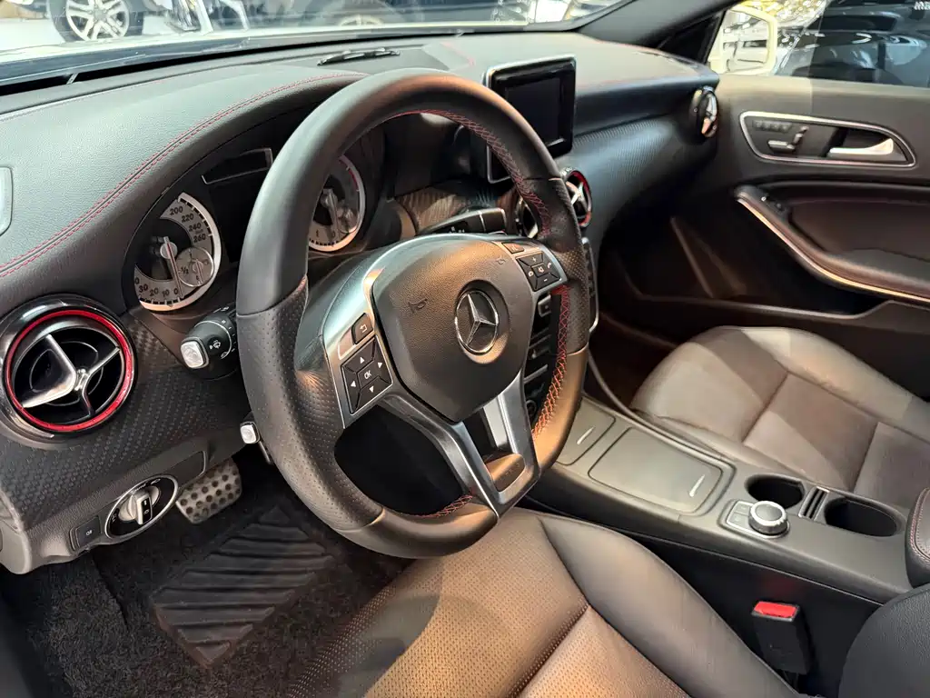 Mercedes-Benz A-Class (Import) 2016 A 260 Sport