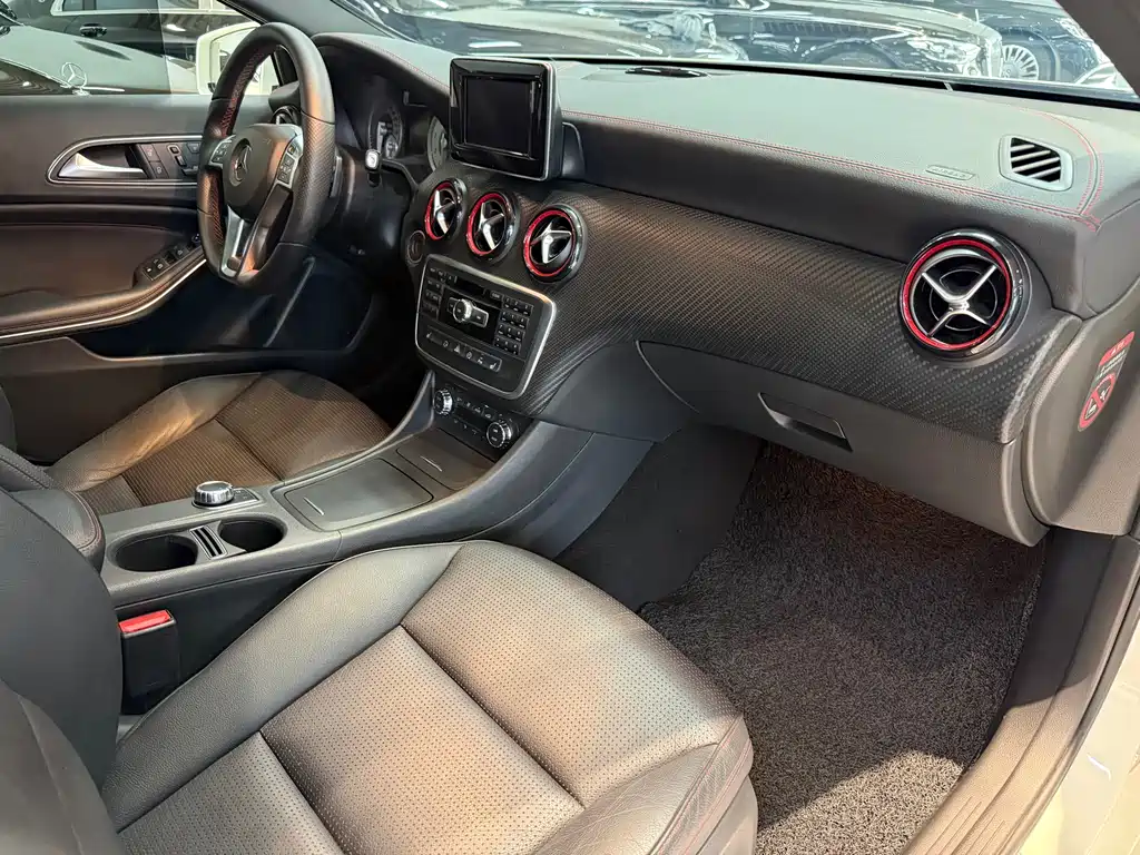 Mercedes-Benz A-Class (Import) 2016 A 260 Sport