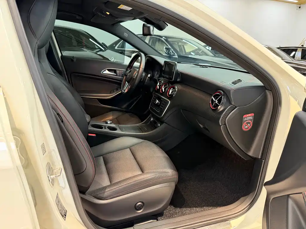 Mercedes-Benz A-Class (Import) 2016 A 260 Sport