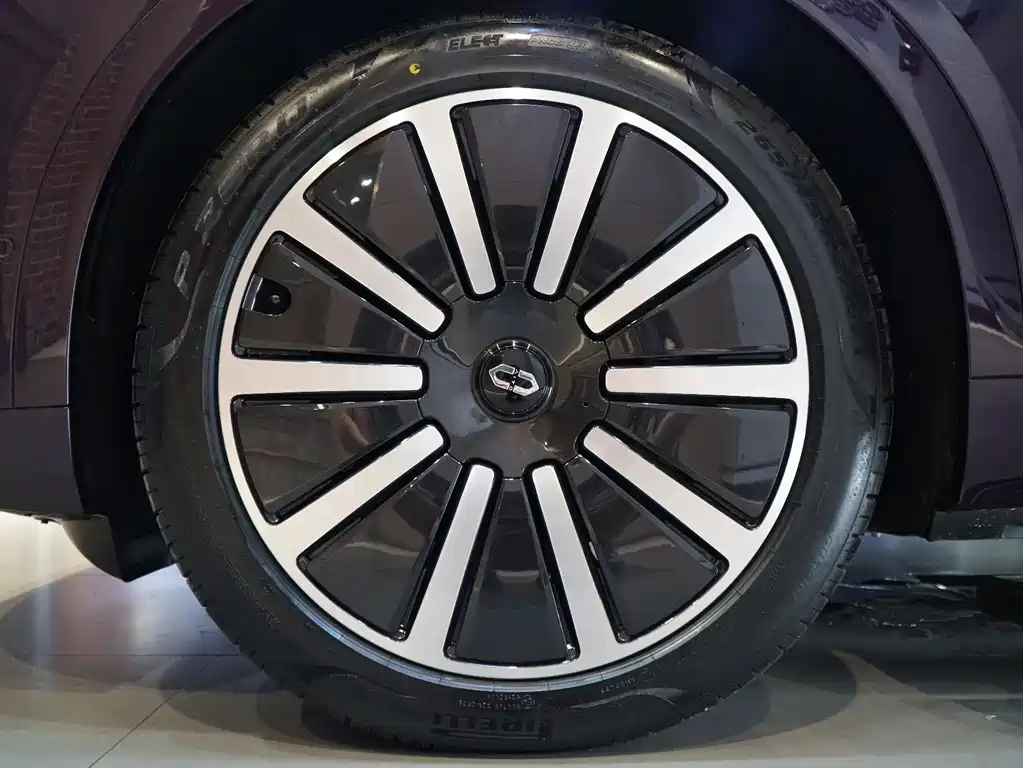 AITO M9 2025 EREV Ultra Edition 52kWh 6-Seater (192-Line LiDAR)