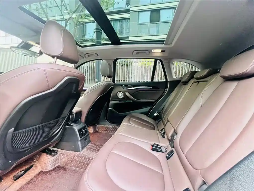 BMW X1 2022 sDrive25Li Leading