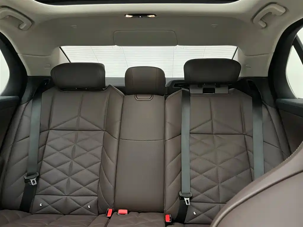 BMW 7 Series 2023 735Li M Sport Package